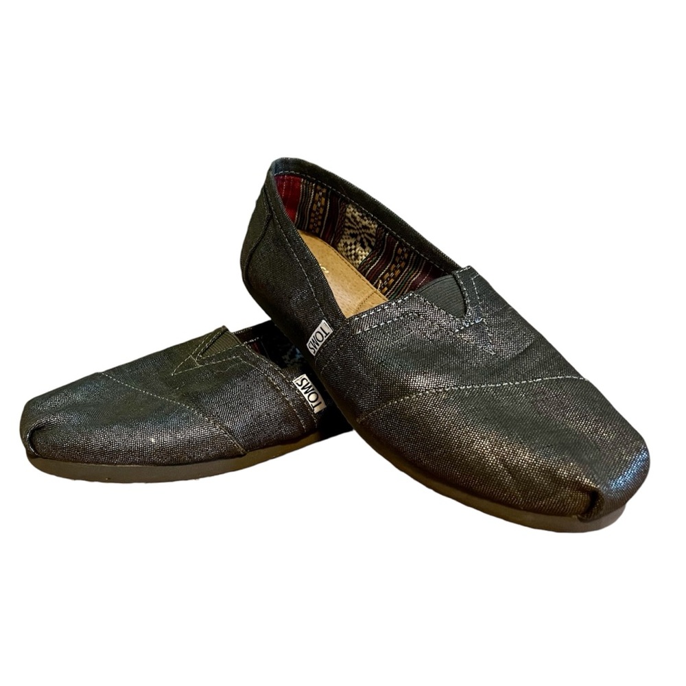 NWOT - TOMS Women’s Alpargatas in Charcoal Gray Metallic - Size 6